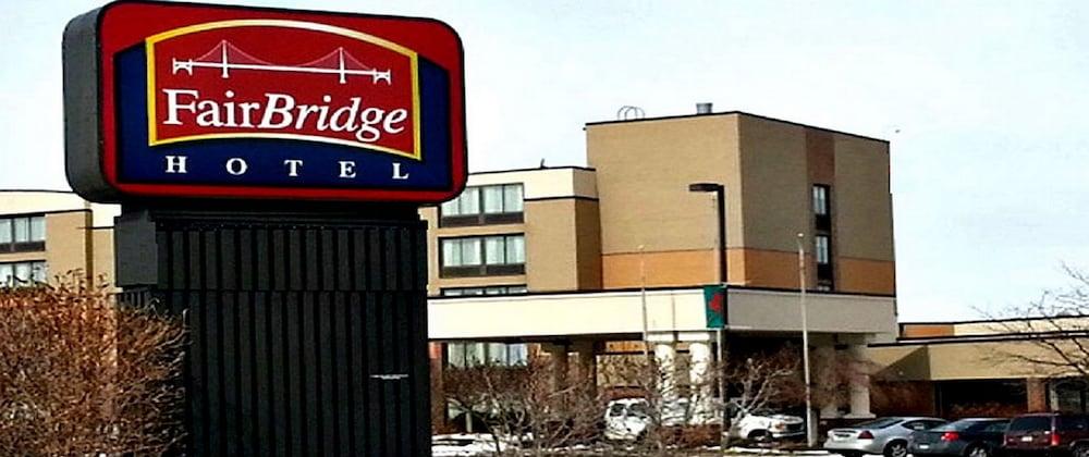 法尔布里奇克利夫兰东酒店 威克利夫 外观 照片